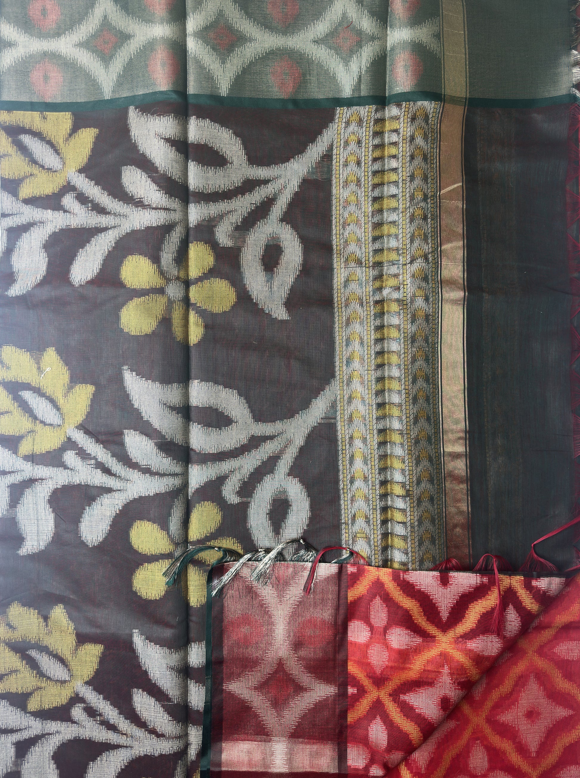 Red Pochampally Linen Saree pallu